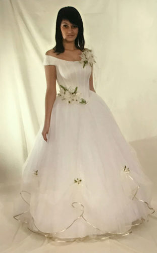 свадебное платье с цветами
