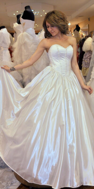 Атласное свадебное платье Искра