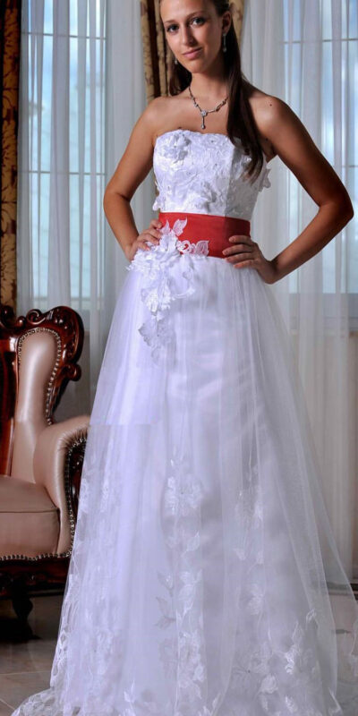 Прямое свадебное платье Александра