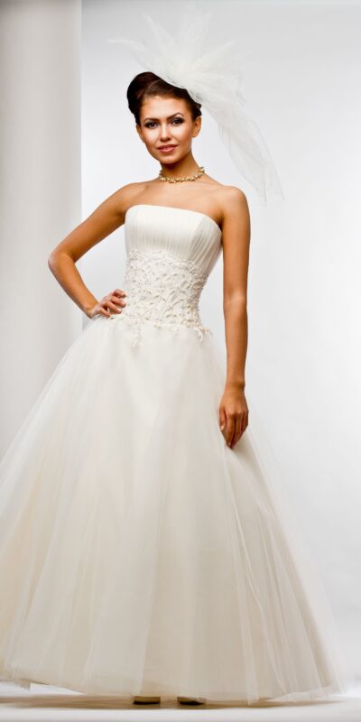 Свадебное платье А-силуэта Ампир