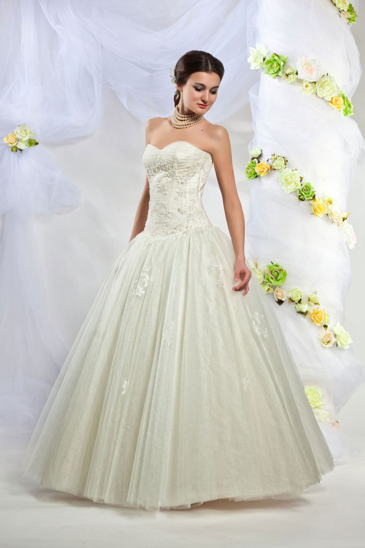 Пышное свадебное платье GoldieBW