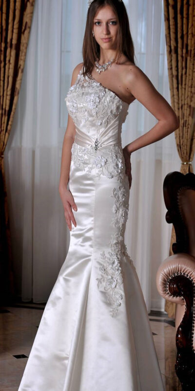 Атласное свадебное платье Мадлен