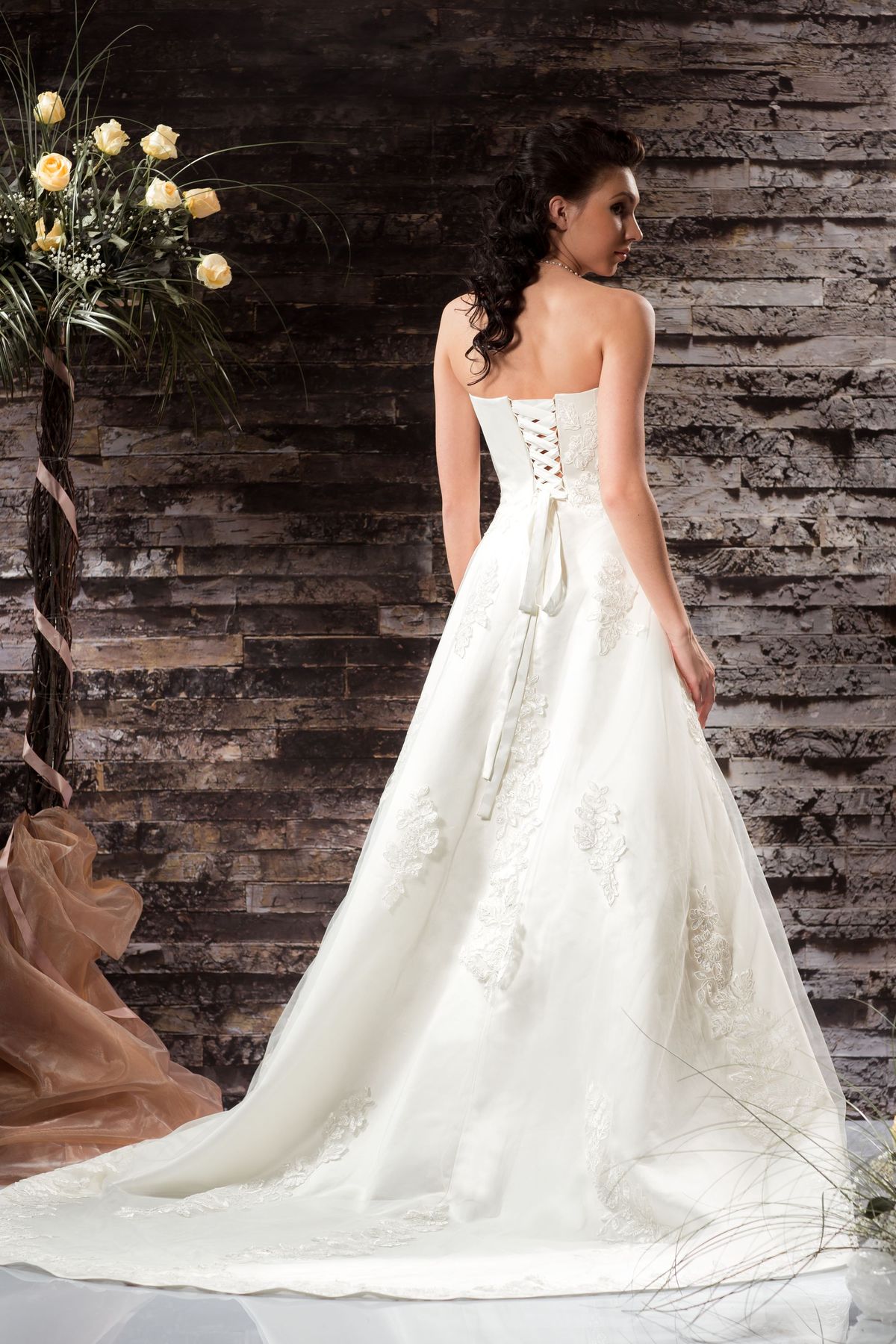 Свадебное платье А-силуэта Миранда со шлейфом